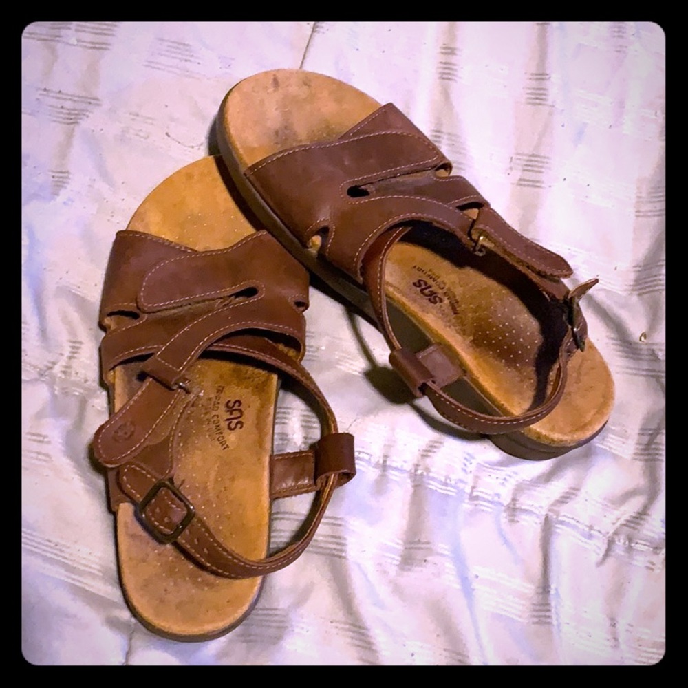 Size 10.5 tan SAS sandals